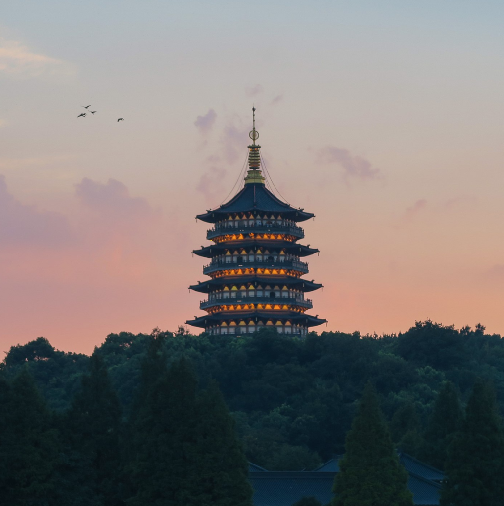中国コイン 世界遺産抗州西湖文化景観記念銀貨 （西湖 (中国杭州 